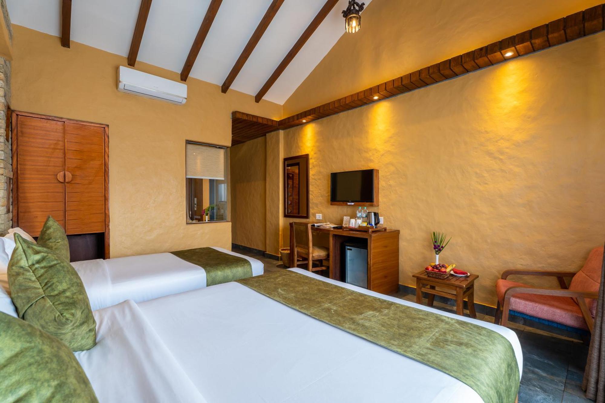 Bar Peepal Resort Pokhara Dış mekan fotoğraf Deluxe Room
