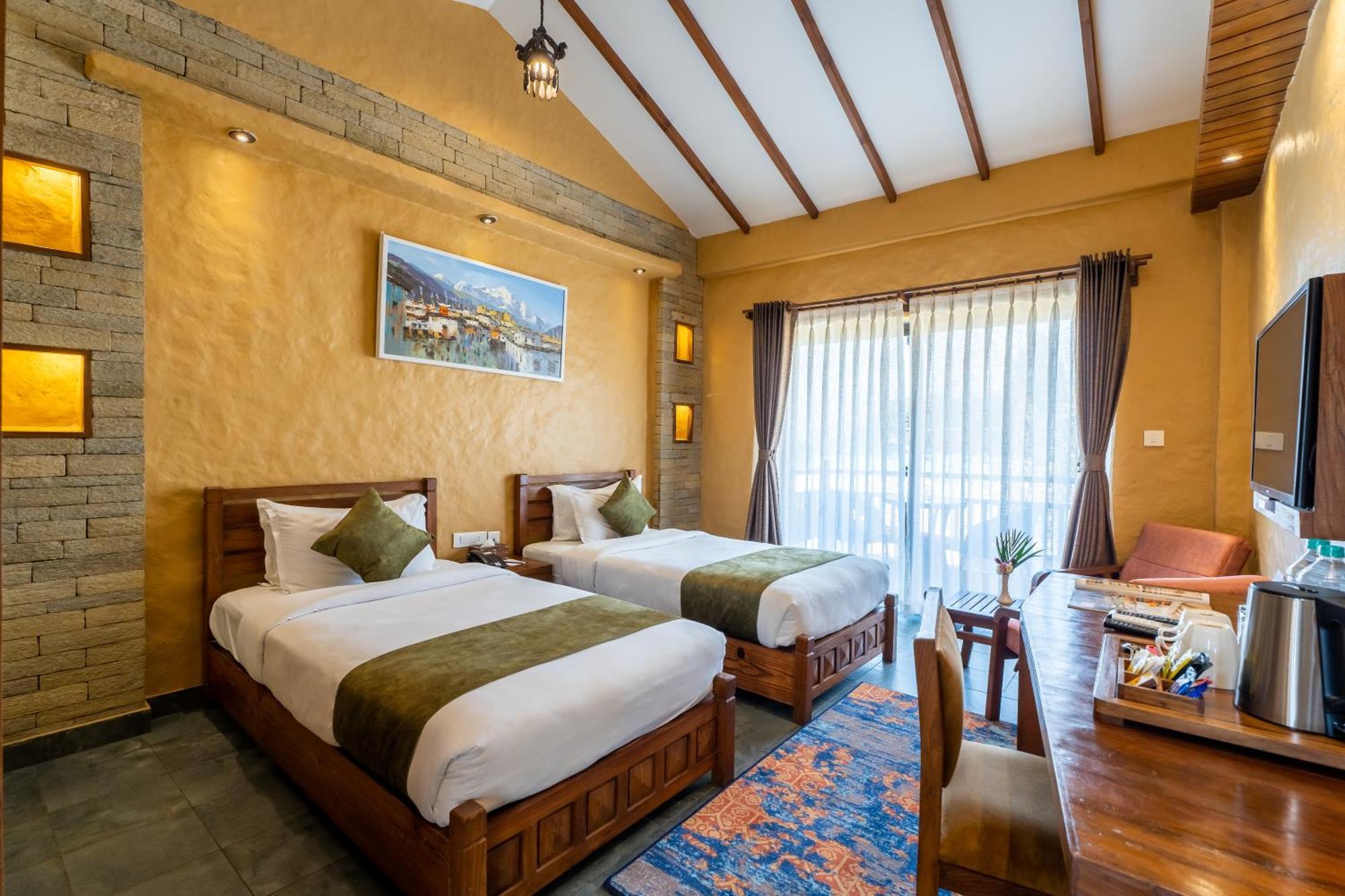 Bar Peepal Resort Pokhara Dış mekan fotoğraf Deluxe Room